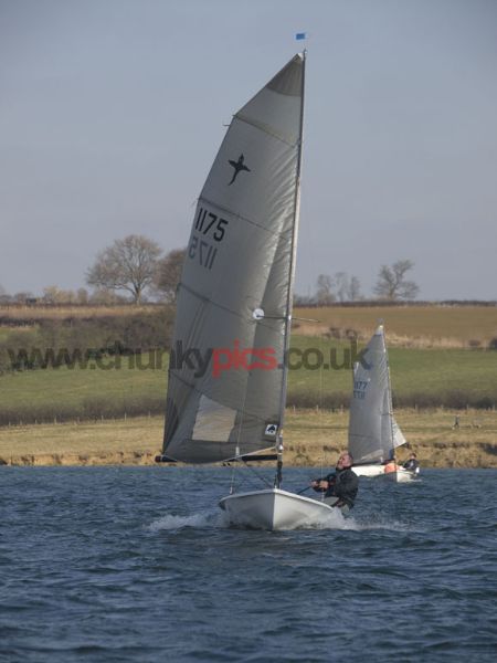 E3161375.jpg