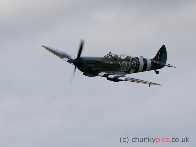 E3247091.jpg