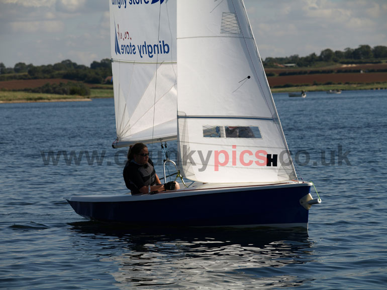 E5151632.jpg