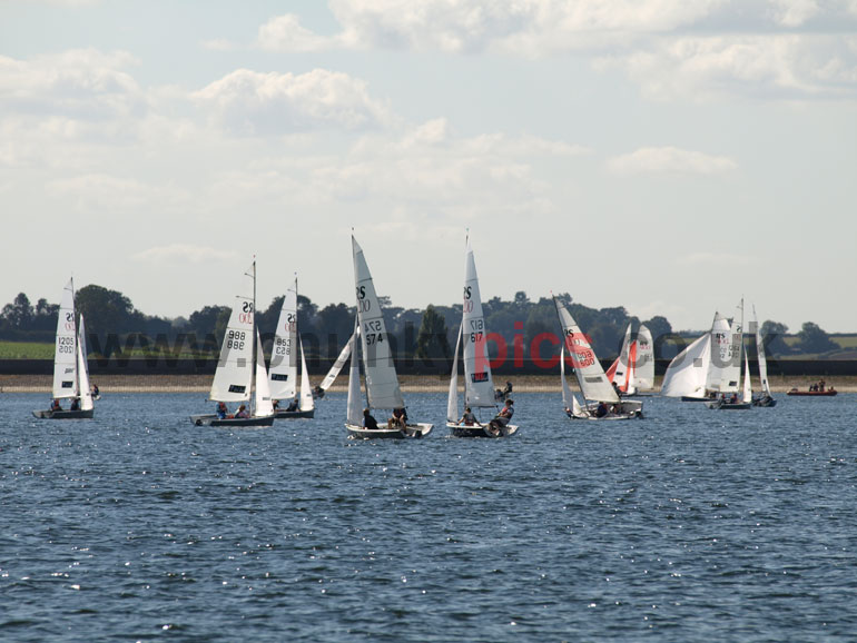 E5151647.jpg