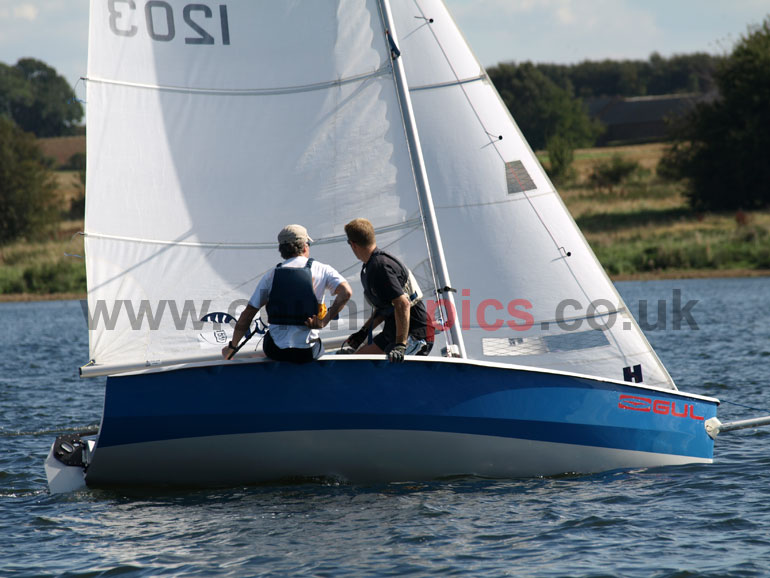 E5151664.jpg