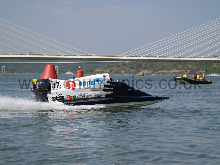 P4303425p.jpg